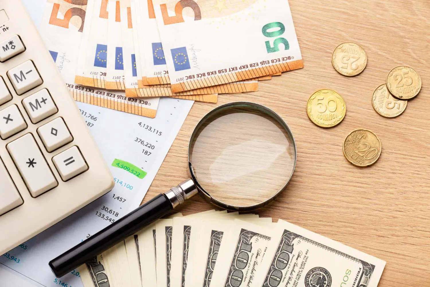 ¿Cómo puedo identificar un billete falso?
