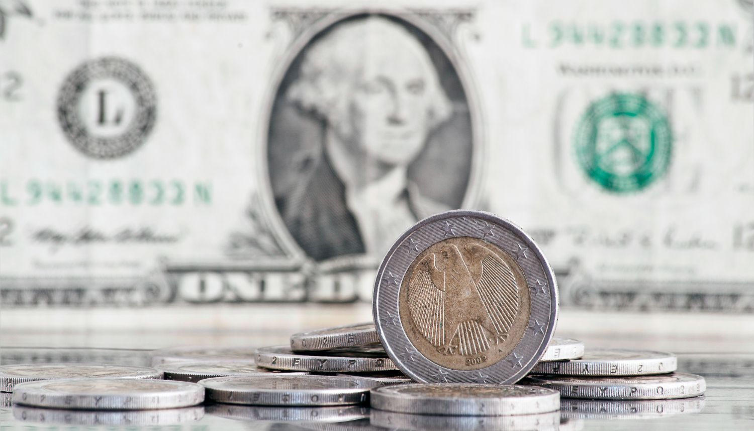 ¿Qué día de la semana el dólar es más barato?